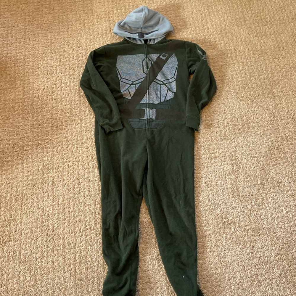 Euc Mandalorian fleece Pjs from Gap! Size 10